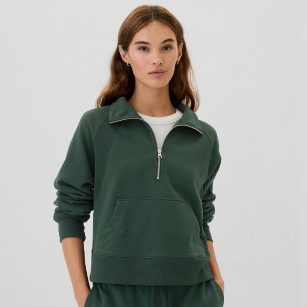 NWT- GAP- Women’s Relaxed Fleece Half-Zip Sweatshirt- Size XL